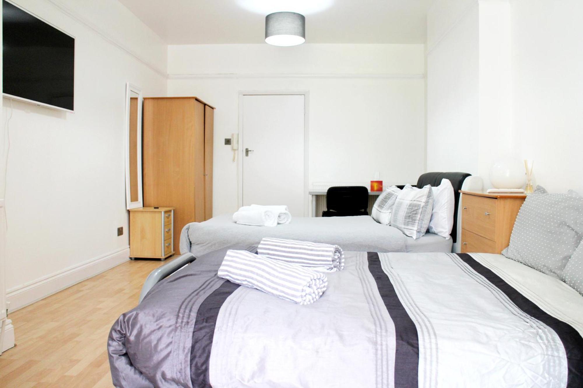Large Studio Garden Flat On Golders Green Road London Luaran gambar